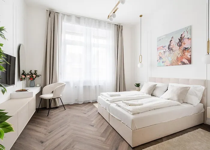 E13 - Grand Boulevard Heritage Suite - Best Location By Bqa